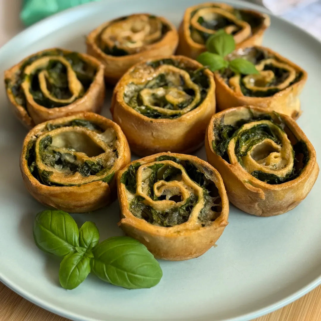Kohlenhydratreduzierte Spinat-Käse-Schnecken